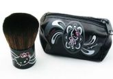 Pincel Kabuki + Necessaire Hello Kytty